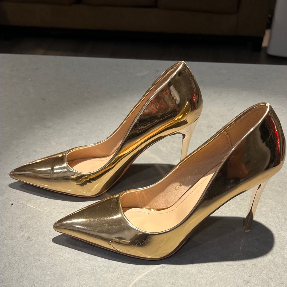 Shiny Gold Pointed Toe Heels